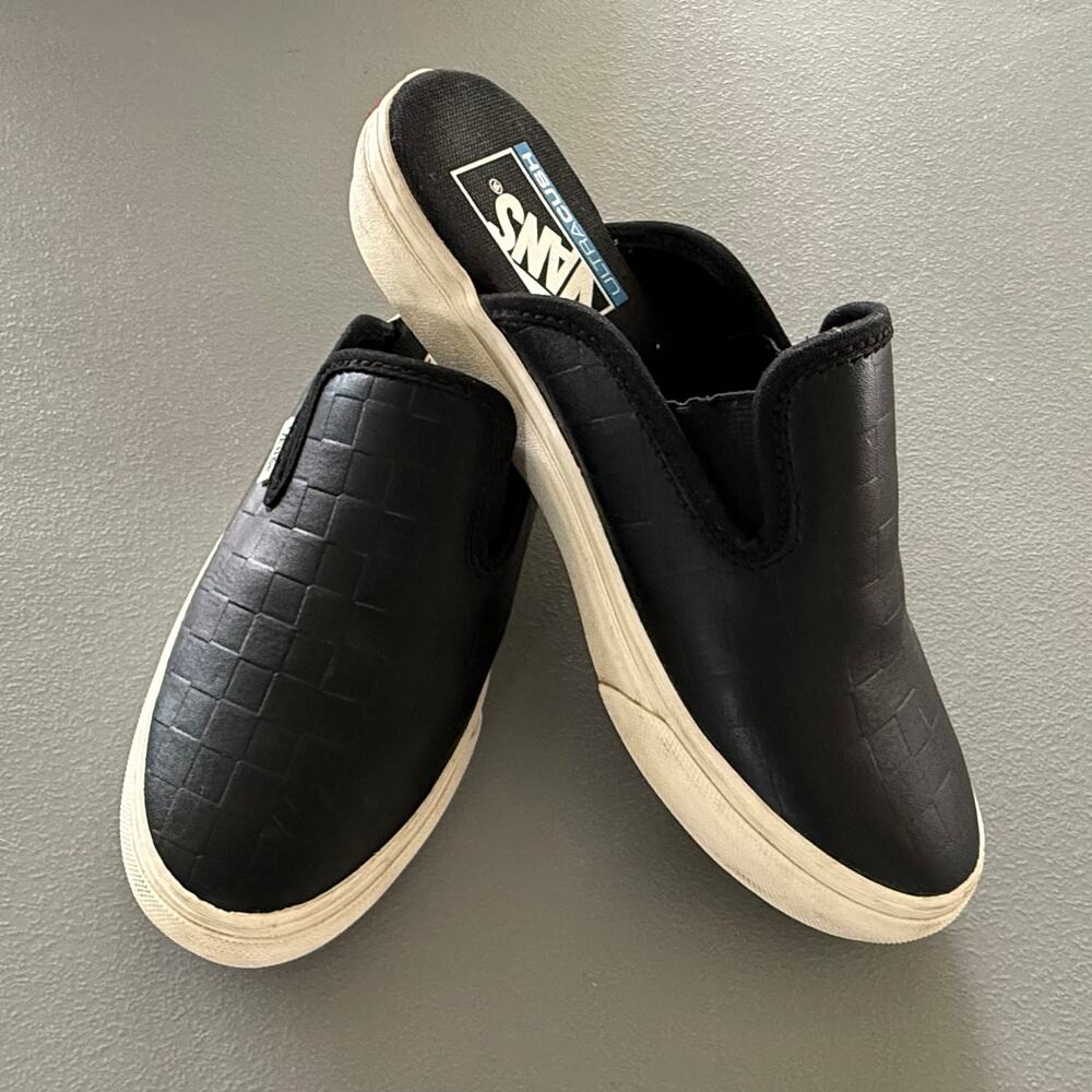 Vans UltraCush Mule SF Black Embossed Leather Basketweave Open Back Size 6